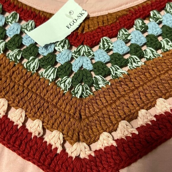 NWOT Tru Luxe Jeans Crochet neck raglan sleeve shirt. Size Med - Picture 3 of 5